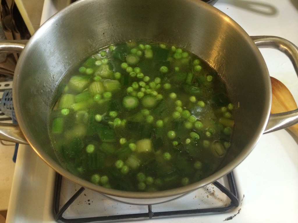 garlic & pea soup
