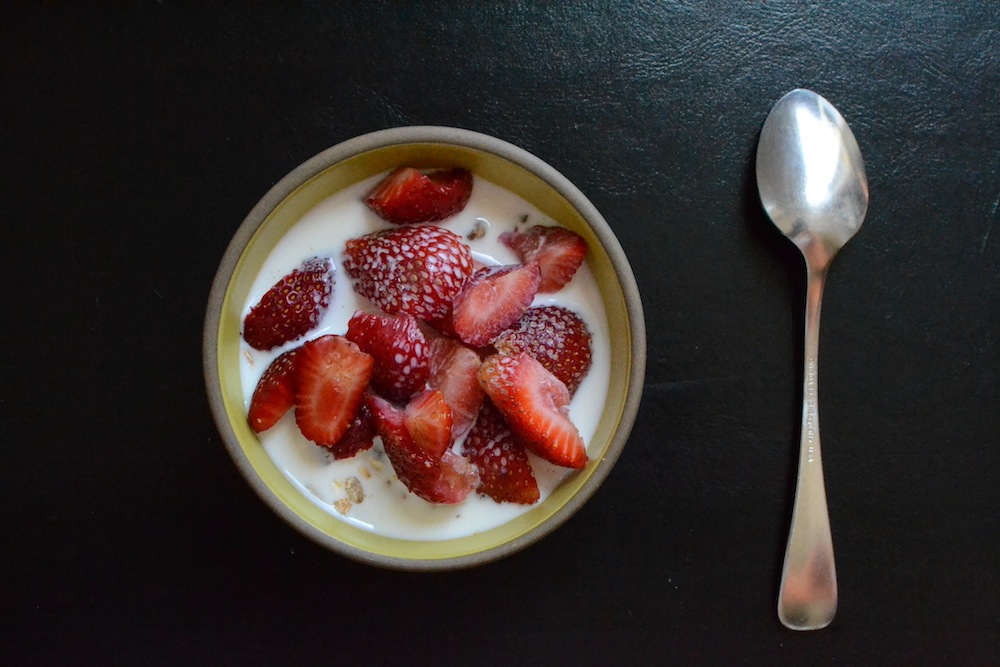 strawberries-with-muesli